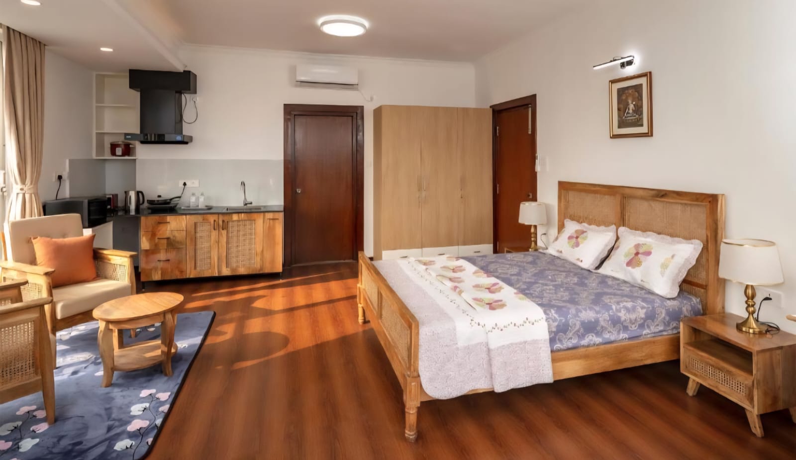 Luminous Apartments & Suites
